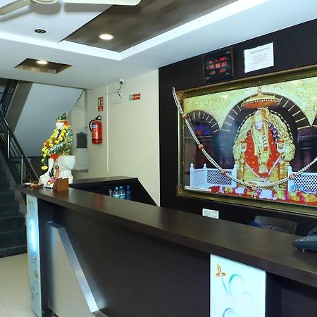 Sai Madhavi Palace Hotel Ширди Экстерьер фото